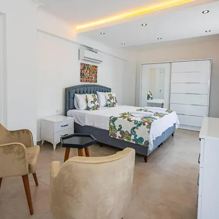 Villa Violet - 4 Bedroom Holiday Villa In Oeluedeniz