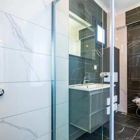 Violet - 4 Bedroom Holiday Villa In Oeluedeniz Villa *
