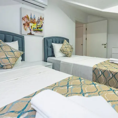 Villa Violet - 4 Bedroom Holiday Villa In Oeluedeniz *