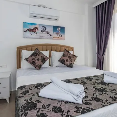 Villa Violet - 4 Bedroom Holiday Villa In Oeluedeniz Fethiye
