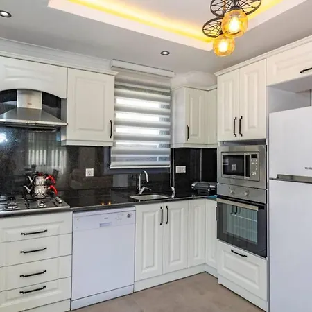 Villa Violet - 4 Bedroom Holiday Villa in Ölüdeniz Fethiye